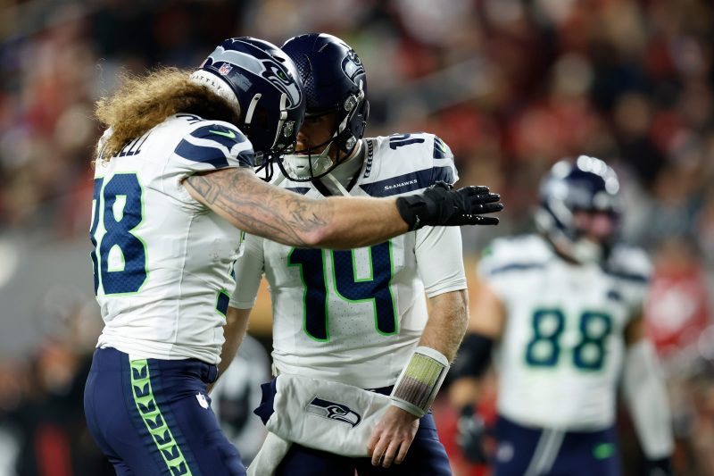 NFL’s Saturday winners, losers: Darnold rides high; will Panthers die?